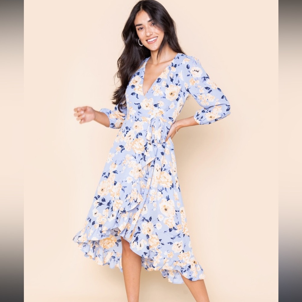 Mi Ami Alina Ruffled Floral Dress NWT from Francesca’s Size M